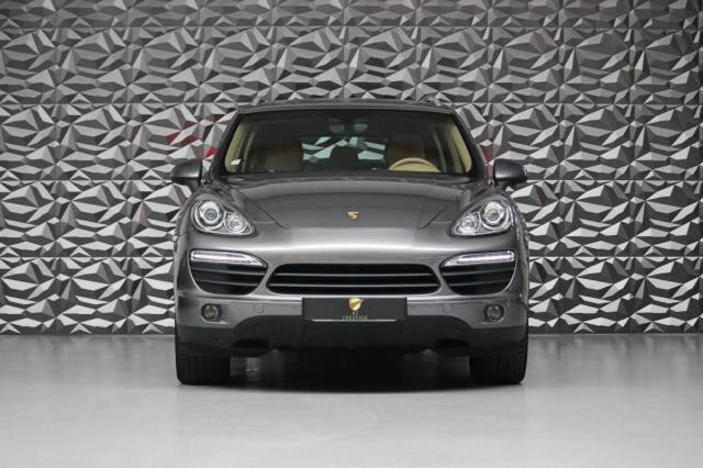 Porsche Cayenne image 8