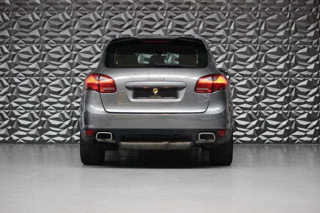 Porsche Cayenne image 7
