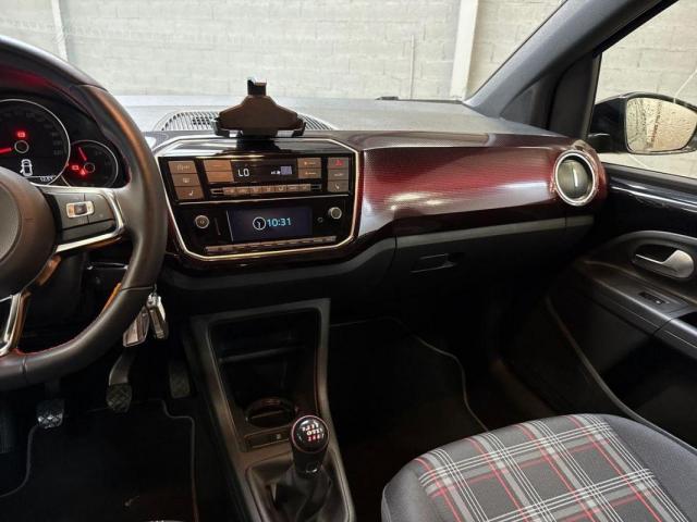 Volkswagen Up! image 2