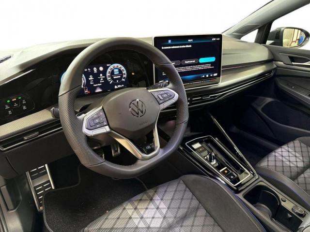 Volkswagen Golf image 9