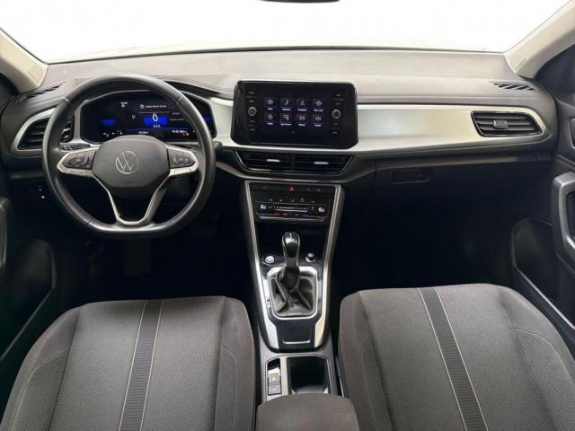 Volkswagen T-Roc image 9