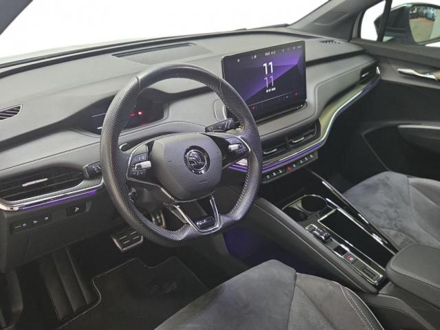 Skoda Enyaq image 8