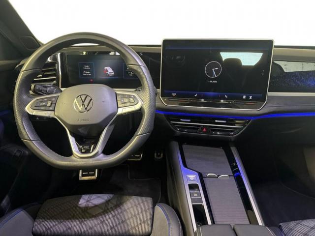 Volkswagen Passat image 9