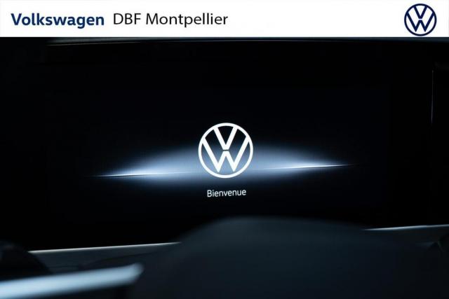 Volkswagen Passat image 9