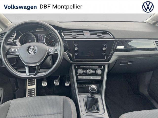 Volkswagen Touran image 1