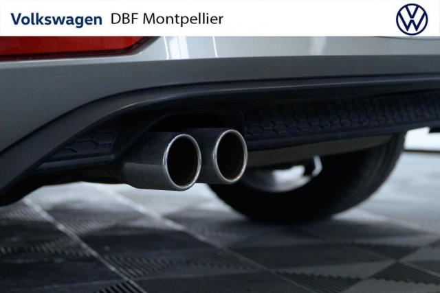 Volkswagen Golf image 9