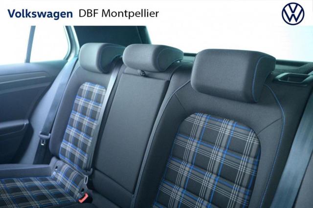 Volkswagen Golf image 4