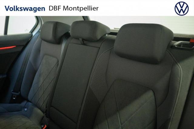 Volkswagen Golf image 9