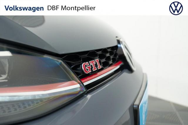 Volkswagen Golf image 9