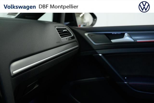 Volkswagen Golf image 4