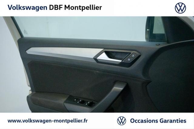 Volkswagen T-Roc image 8