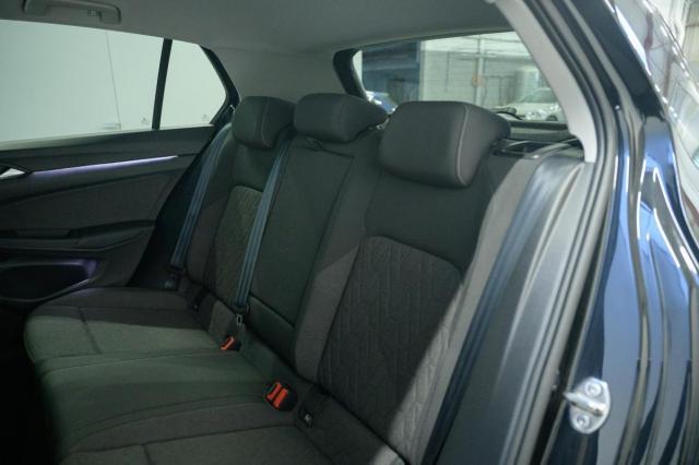 Volkswagen Golf image 9