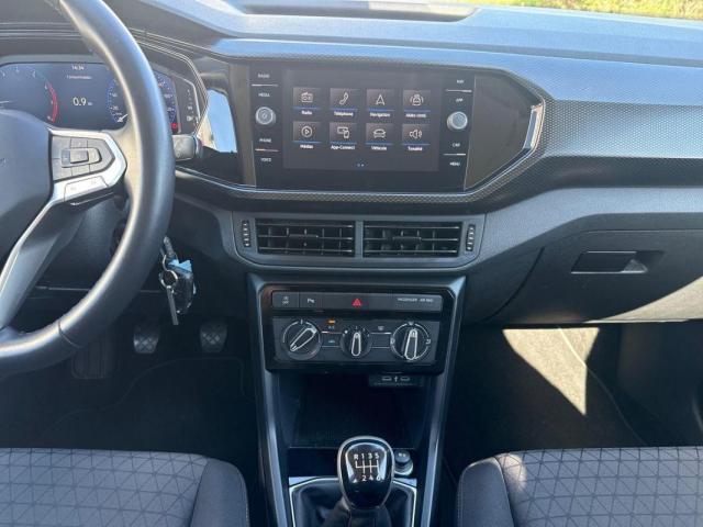 Volkswagen T-Cross image 1