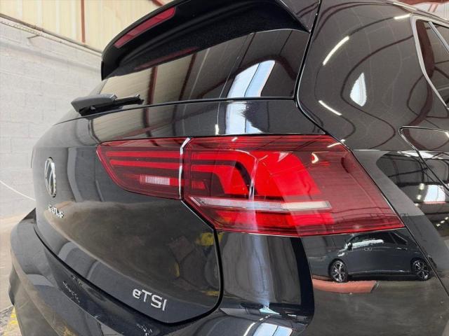 Volkswagen Golf image 8