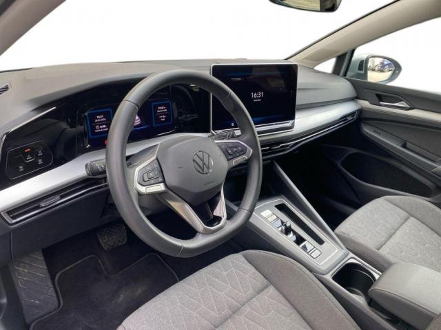 Volkswagen Golf image 6