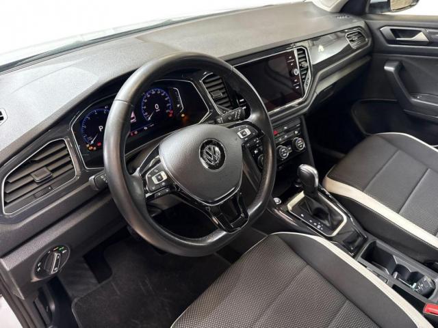 Volkswagen T-Roc image 6