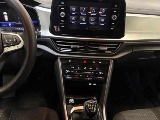 Volkswagen T-Roc image 9