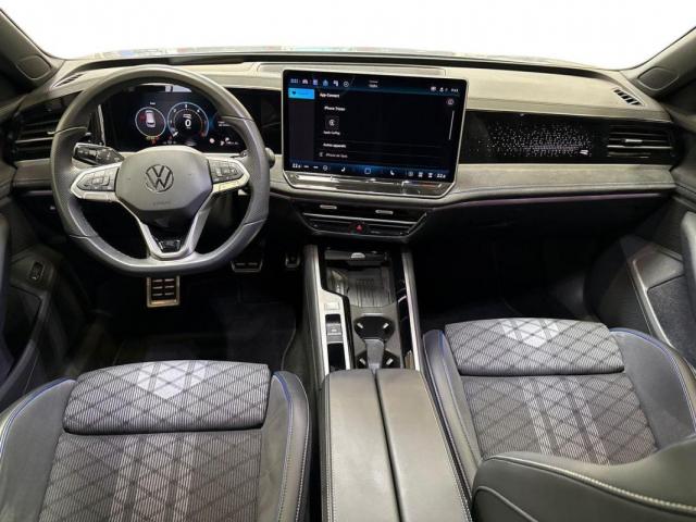 Volkswagen Passat image 2
