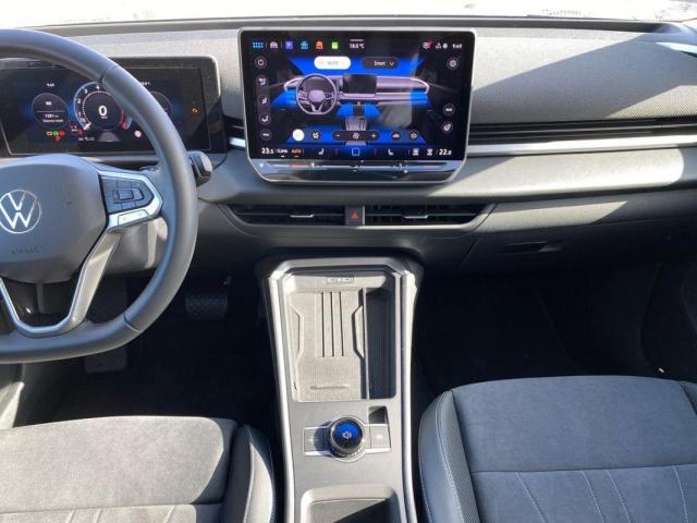 Volkswagen T-Roc image 4
