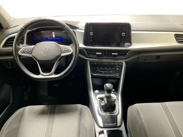 Volkswagen T-Roc image 2