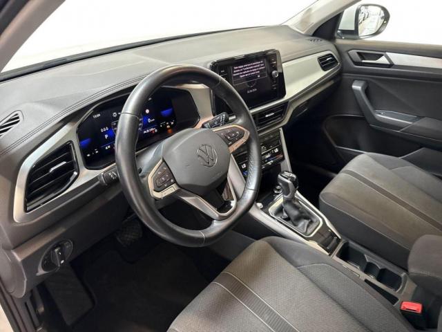 Volkswagen T-Roc image 8