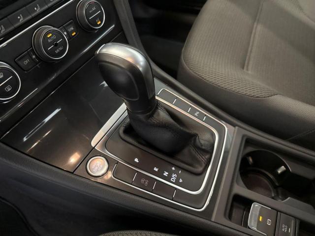Volkswagen Golf image 4