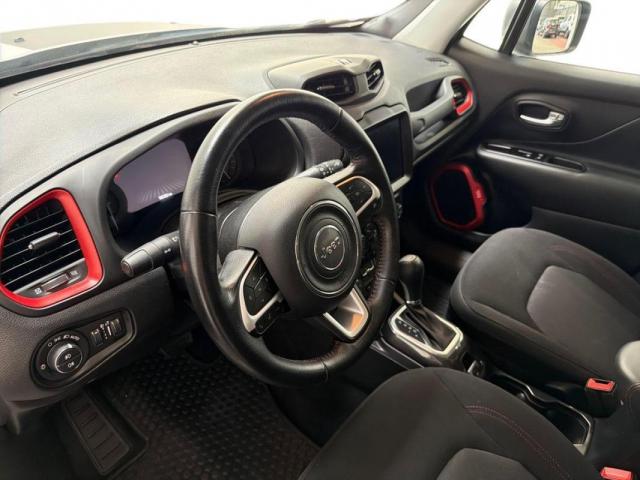 Jeep Renegade image 8