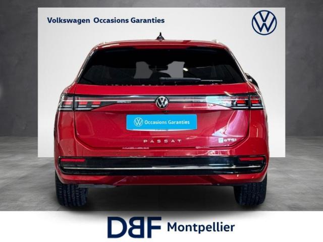 Volkswagen Passat image 9