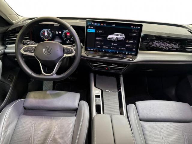 Volkswagen Passat image 8