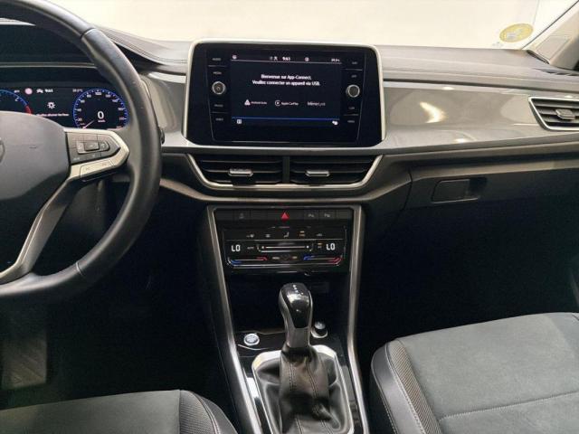Volkswagen T-Roc image 2