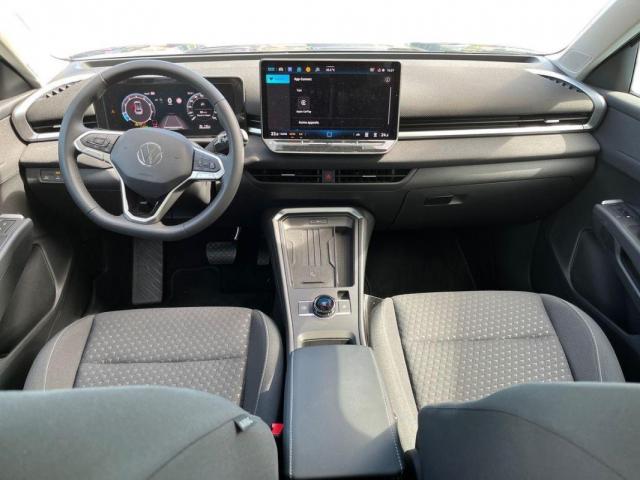 Volkswagen T-Roc image 6