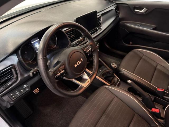 Kia Rio image 1