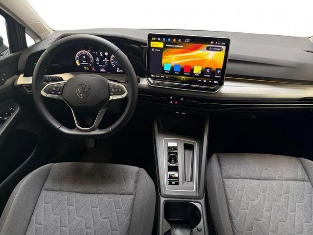 Volkswagen Golf image 2