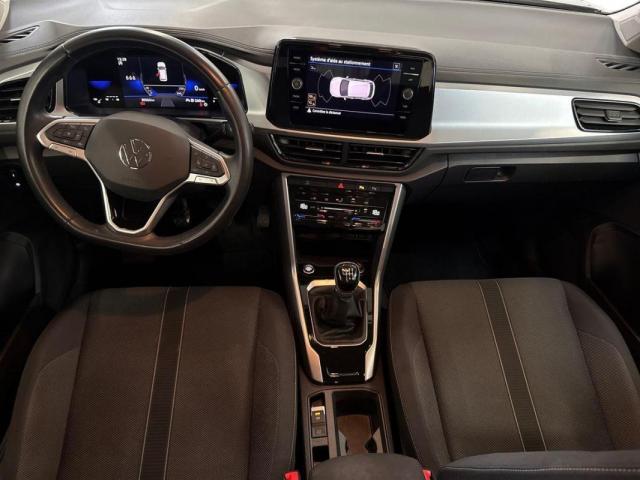 Volkswagen T-Roc image 9