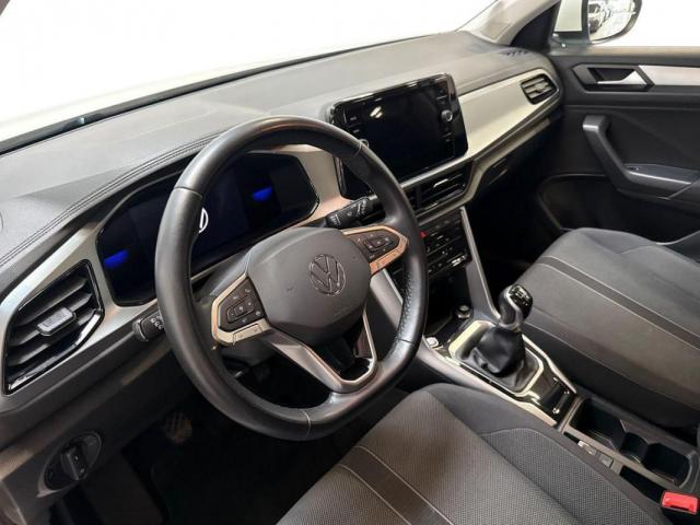 Volkswagen T-Roc image 7