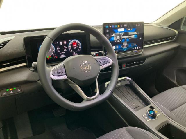 Volkswagen T-Roc image 6