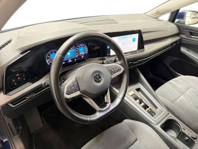 Volkswagen Golf image 6