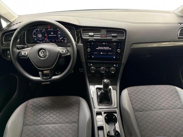 Volkswagen Golf image 9