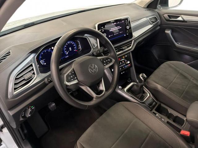 Volkswagen T-Roc image 7