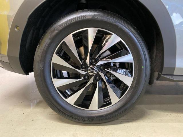 Volkswagen T-Roc image 2