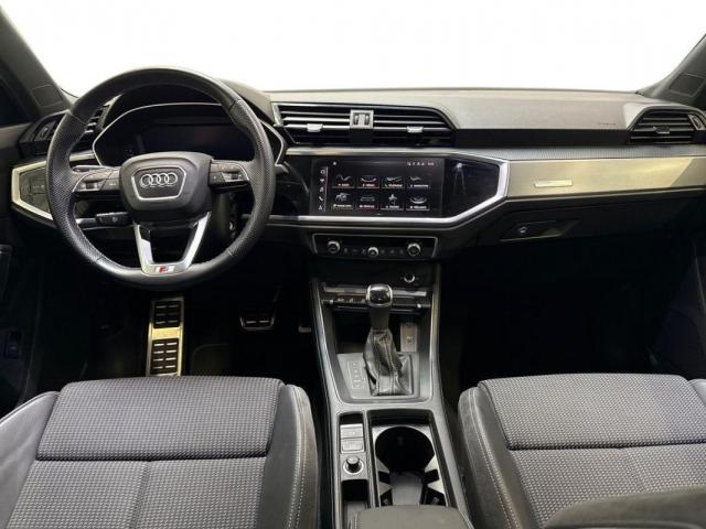 Audi Q3 image 1