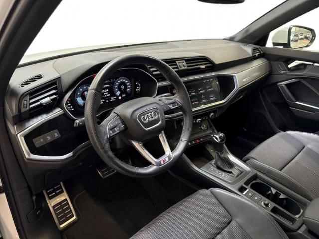 Audi Q3 image 9