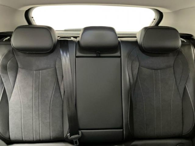 Volkswagen T-Roc image 2