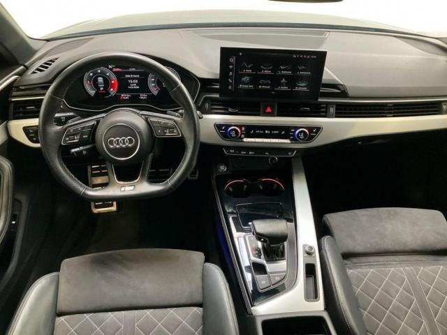 Audi A4 image 4