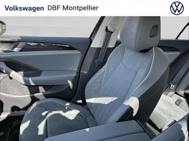 Volkswagen Passat image 1