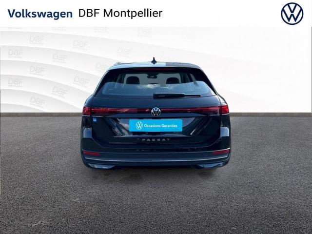 Volkswagen Passat image 2