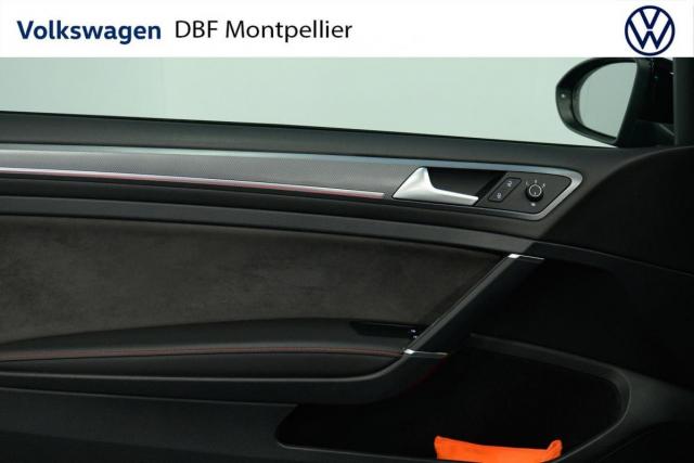 Volkswagen Golf image 6
