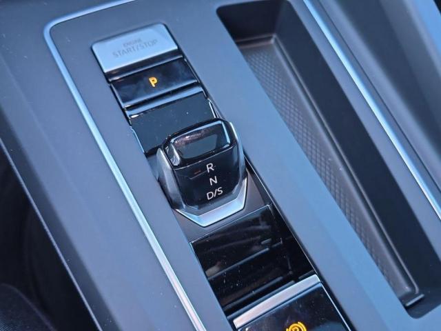 Volkswagen Golf image 6