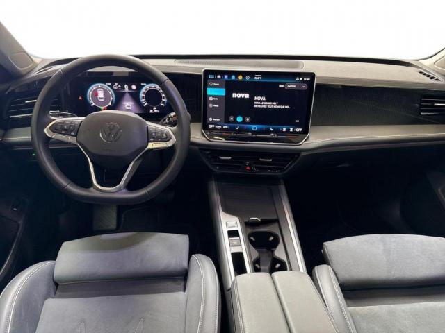 Volkswagen Passat image 5