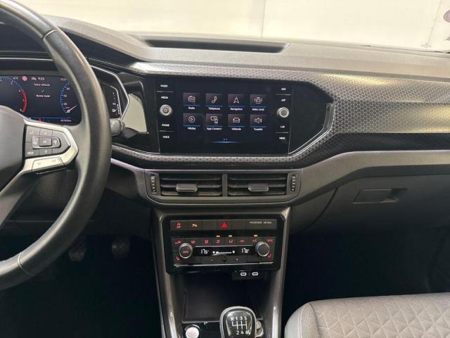 Volkswagen T-Cross image 9